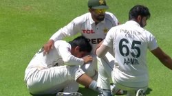 SA vs PAK: पाकिस्तान को केप टाउन में लगा बड़ा झटका, बीच मैच मैदान से अस्पताल पहुंचा टीम का स्टार बल्लेबाज