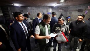 rahul gandhi | aiims | delhi |