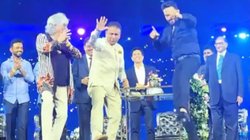 VIDEO: सचिन तेंदुलकर ने गाया गाना तो भांगड़ा करने लगे सुनील गावस्कर, देखें भारतीय दिग्गजों को अनदेखा अंदाज