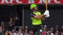 सहायक कोच अपनी ही टीम की प्लेइंग इलेवन में हुआ शामिल, 41 की उम्र में किया कमबैक; बल्ले और गेंद दोनों से किया हैरान