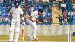 …इसलिए कहता हूं भारत के स्टार घरेलू क्रिकेट खेलें, विराट कोहली के बोल्ड होती तस्वीर शेयर इरफान पठान ने लिखा संदेश