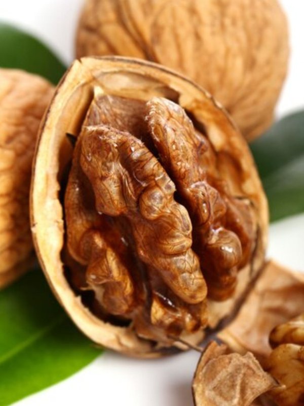 Walnut,Walnut Side Effects,Disadvanatages Of Walnut,Akhrot Khane Ke Nuksan,who should avoid walnut,6 peoples not eat walnut,6