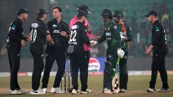 PAK vs NZ: ग्लेन फिलिप्स और डेरिल मिचेल के तूफान में उड़ा पाकिस्तान, फखर जमान की कोशिश नाकाम, 78 रन से जीता न्यूजीलैंड