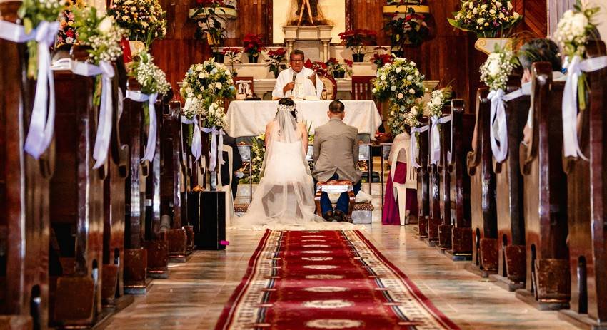 Here the bride's face is blackened on the wedding day