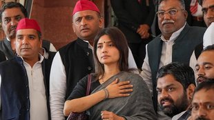 Dimple Yadav, Akhilesh yadav