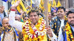 ‘फ्लाइंग किस कर रहे थे आप विधायक…’ , महिला ने दिनेश मोहनिया पर लगाया गंभीर आरोप, FIR दर्ज