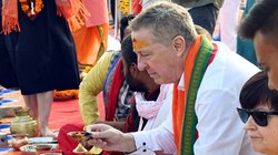Kumbh Mela 2025: ‘हम धन्य हो गए, इस अनुभव को शब्दों में बयां करना मुश्किल…’ त्रिवेणी संगम में डुबकी लगाने के बाद बोले विदेशी श्रद्धालु