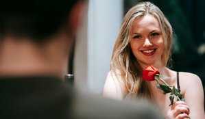 Valentine's Day Shayari for Girlfriend in Hindi