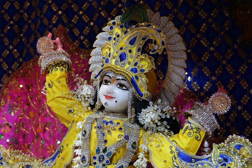 Premanand Maharaj Rule who eats onion and garlic