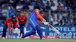 मुंबई में अभिषेक शर्मा का बवंडर, 37 गेंद पर शतक ठोका, रोहित शर्मा का रिकॉर्ड तोड़ने से चूके