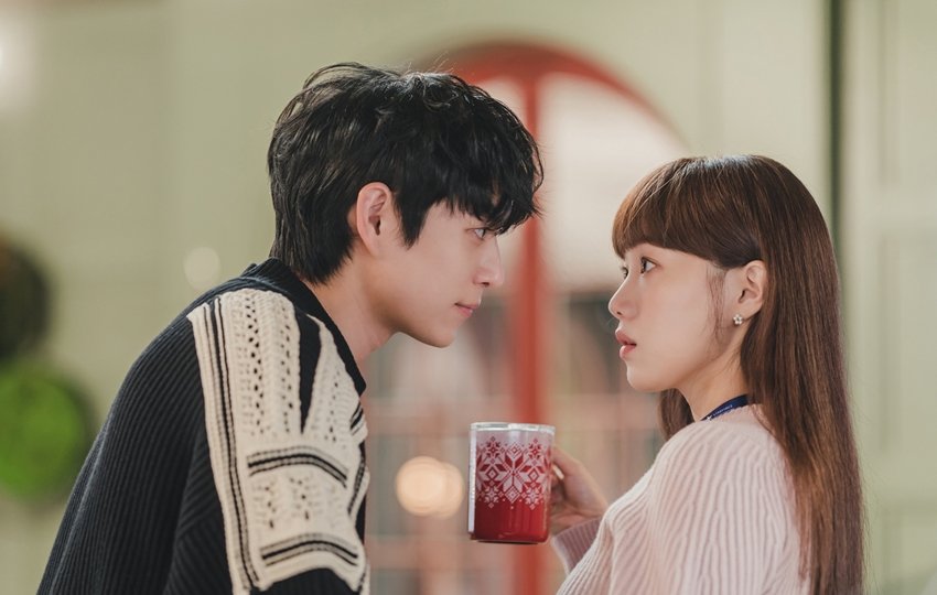 K-Dramas celebrity and non-celebrity romance
