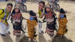 ‘पैसे दोगी…’, शिव-शक्ति के वेश में घूम रहे थे बच्चे, युवती ने साथ फोटो खिंचाने को पूछा तो कही जबरदस्त बात, VIDEO VIRAL