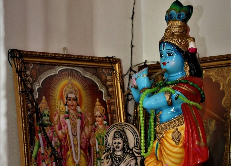 Lord Krishna Idol Rules 13