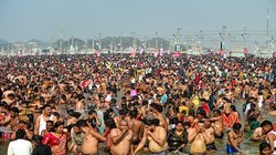Mahakumbh 2025: पाकिस्तान से पहली बार महाकुंभ आए 50 लोग, बोले- अपनी संस्कृति को जानने का मौका भारत आकर मिला