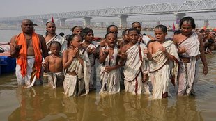 Maha Kumbh Mela, Prayagraj, diplomats from 77 countries, 118-member delegation, Sangam bath