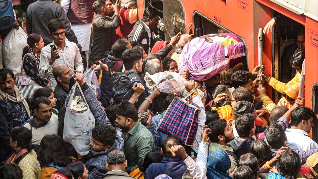 mahakumbh trains, patna to prayagraj trains, delhi to prayagraj trains
