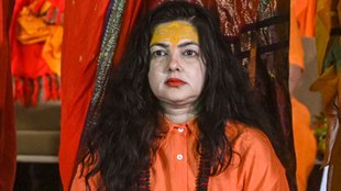 Mamata Kulkarni, kinnar akahada, mahamandleshawar,