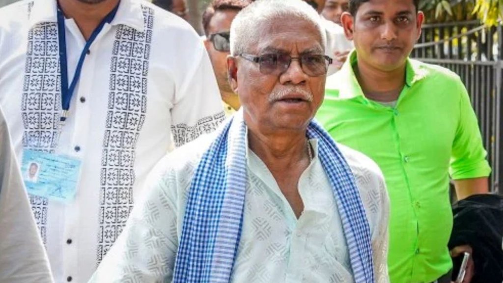Manoranjan Byapari separate flag demand, West Bengal separate flag controversy, TMC MLA Manoranjan Byapari news,