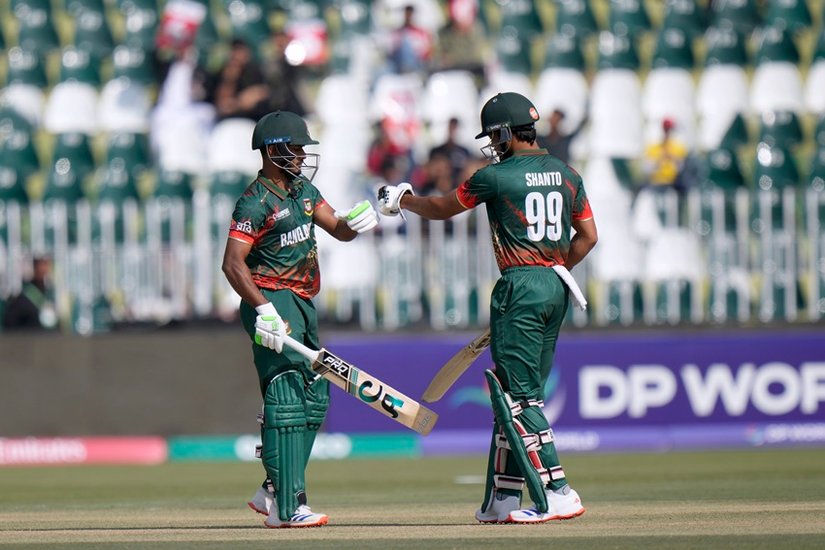Pakistanis are pleading with Bangladesh
