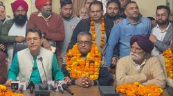 Punjab Politics: कम सीटें होने के बावजूद AAP ने जीत लिया मेयर चुनाव, कांग्रेस ने लगाए चीटिंग के आरोप
