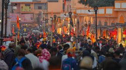 6 जोन, 11 सेक्टर, पार्किंग… श्रद्धालुओं की भारी भीड़ के बाद अयोध्या प्रशासन ने बनाया ये प्लान