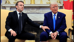 Donald Trump Emmanuel Macron: हाथ पकड़ा, चेहरे पर नाराजगी… रूस-यूक्रेन को लेकर बीच कॉन्फ्रेंस में भिड़े ट्रंप-मैक्रों; VIDEO