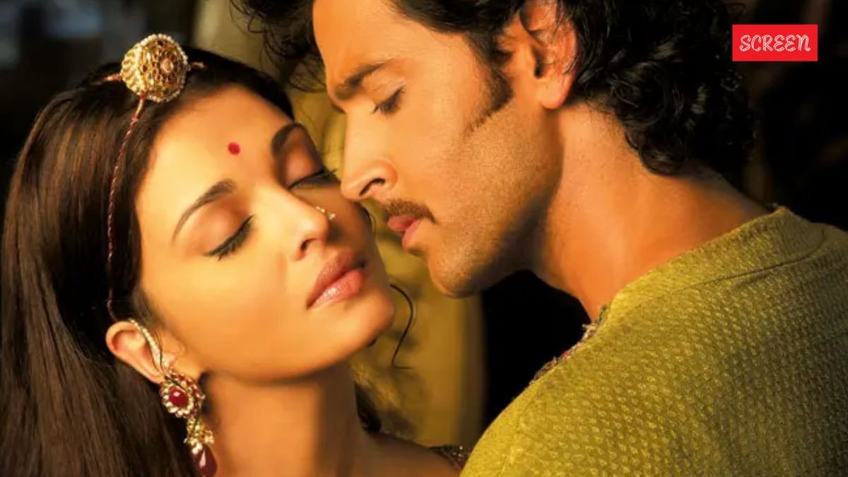 Bollywood News LIVE Bollywood News LIVE