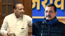 Delhi Elections 2025: रैली में पट्टी बांधकर व्हीलचेयर पर बैठे नजर आए AAP विधायक, केजरीवाल ने BJP पर लगाए आरोप