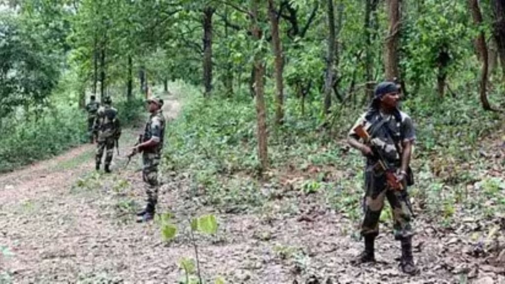 chhattisgarh | Naxalites | encounter | Bijapur |