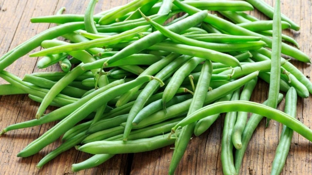How long can you store long beans