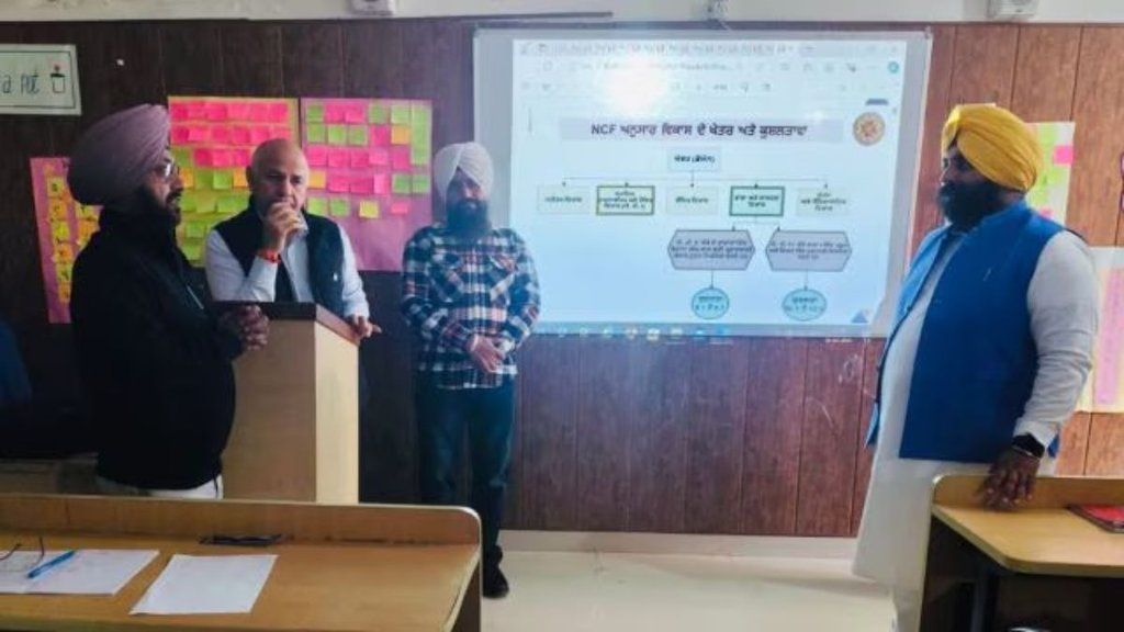Manish Sisodia, Manish Sisodia in punjab, Delhi Assembly poll,