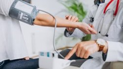 कम उम्र में ही क्यों हो रहा High Blood Pressure, एक्सपर्ट ने बताया कैसे लगाएं इस ‘साइलेंट किलर’ बीमारी पर लगाम