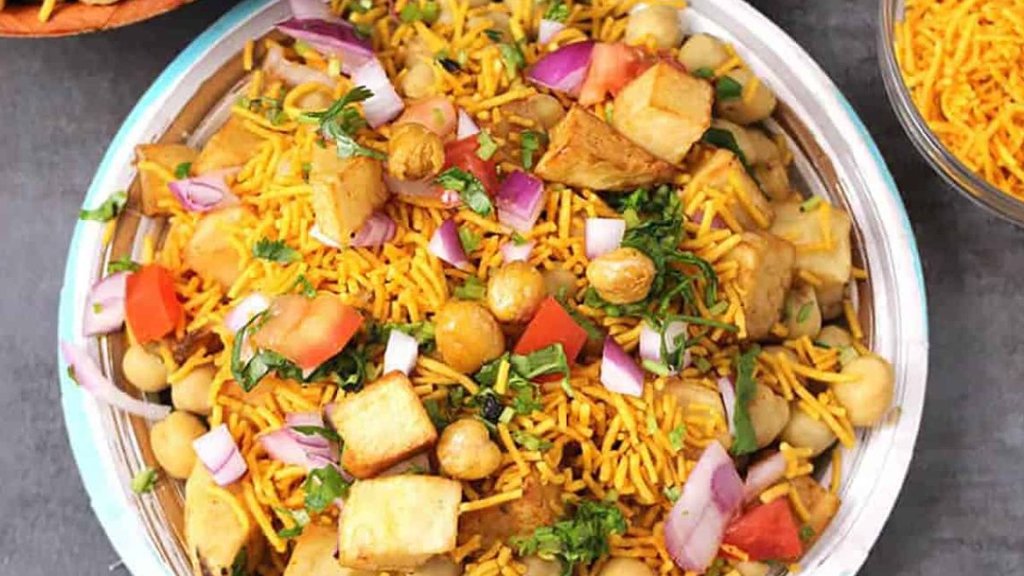 aloo chana chaat ingredients
