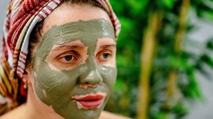 multani mitti with rose water benefits