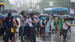 West Bengal Weather Update: बंगाल में गरजे बादल, जमकर हुई बरसात, IMD का आने वाले दिनों के लिए अलर्ट