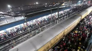 new delhi railway station, kumbh, platform ticket