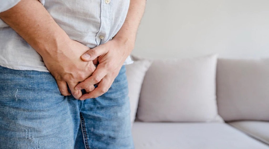 unable to control your urine and it leaks during sleep, problem with bladder, GallBladder, Urine pas in females, why urine pass suddenly, urethra, abdominal stress