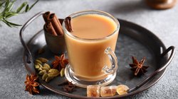 दूर तक जाएगी आपके चाय की महक! खुशबूदार चाय बनाने के लिए बनाकर रख लें ये Chai Masala