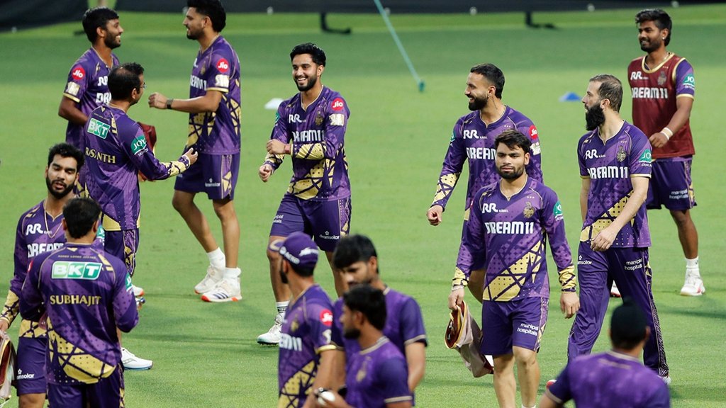 KKR vs RCB, Rinku Singh Bowling, KKR New Bowler Rinku Singh, Watch Video