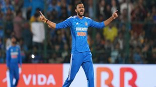 IPL, IPL 2025, DC, Delhi Capitals captain, Axar Patel, Rishabh Pant, SRH, PBKS, MI, LSG, GT, RR, RCB, CSK, KKR, Shreyas Iyer, Ruturaj Gaikwad, Pat Cummins, Hardik Pandya, Shubman Gill, Sanju Samson, Rajat Paitdar, Ajinkya Rahane, IPL 2025 captains name