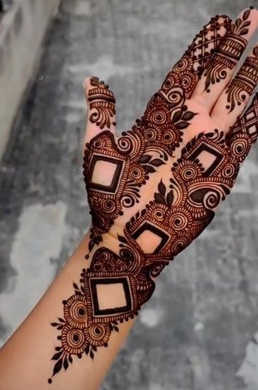 Best Henna Designs for Eid