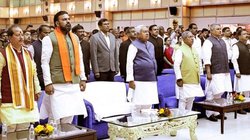 Bihar Politics: नीतीश कुमार के मंत्रिमंडल में BJP का वर्चस्व? समझिए विधानसभा चुनाव से पहले टेंशन में क्यों JDU का खेमा