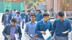 CBSE 10th Maths Paper 2025: कैसा रहा 10वीं गणित का पेपर? जानिए स्टूडेंट और टीचर्स के रिएक्शन