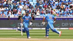 Champions Trophy: फिट नहीं हैं रोहित शर्मा, भारत की पारी में चौथे ओवर में मिले संकेत