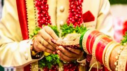 दलित कपल को मंदिर में शादी करने से रोका तो बढ़ी पुजारी की मुसीबत, पुलिस ने SC-ST ACT लगाकर दर्ज किया केस