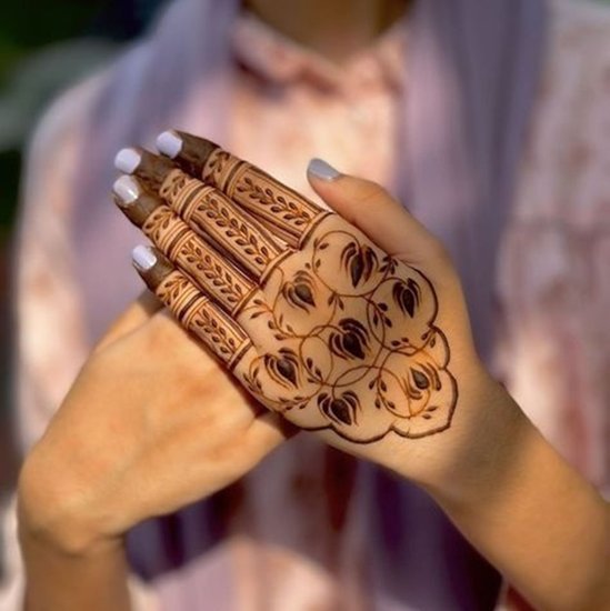 Deep Color Mehndi Tips