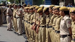 Delhi: होली-जुमा एक दिन, 100 से ज्यादा जगहों पर होगी कड़ी सुरक्षा, संवेदनशील इलाकों पर रहेगा फोकस, सड़कों में दिखेंगे पैरा मिलिट्री के जवान