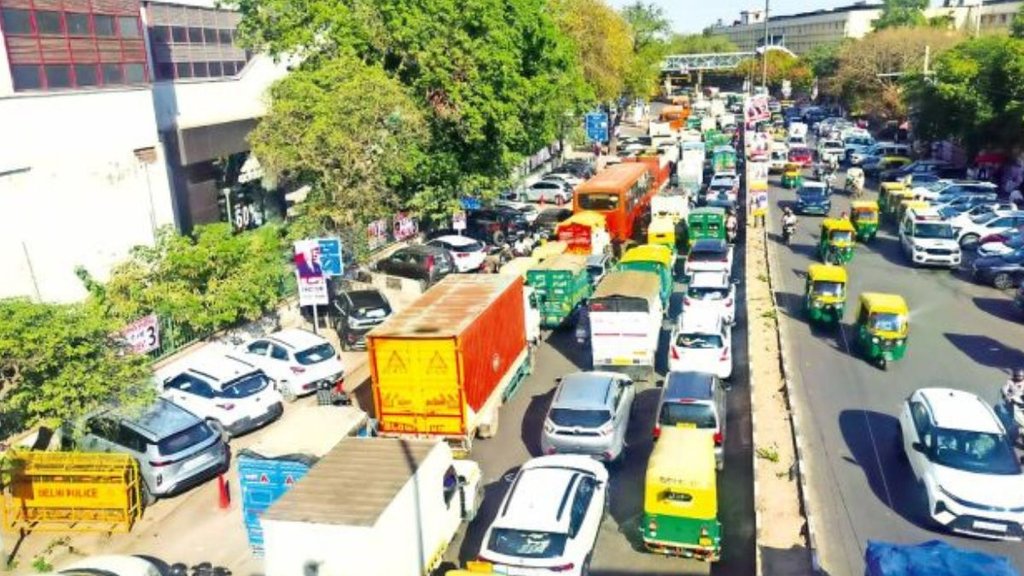 Delhi Traffic | Tis Hazari court | delhi court