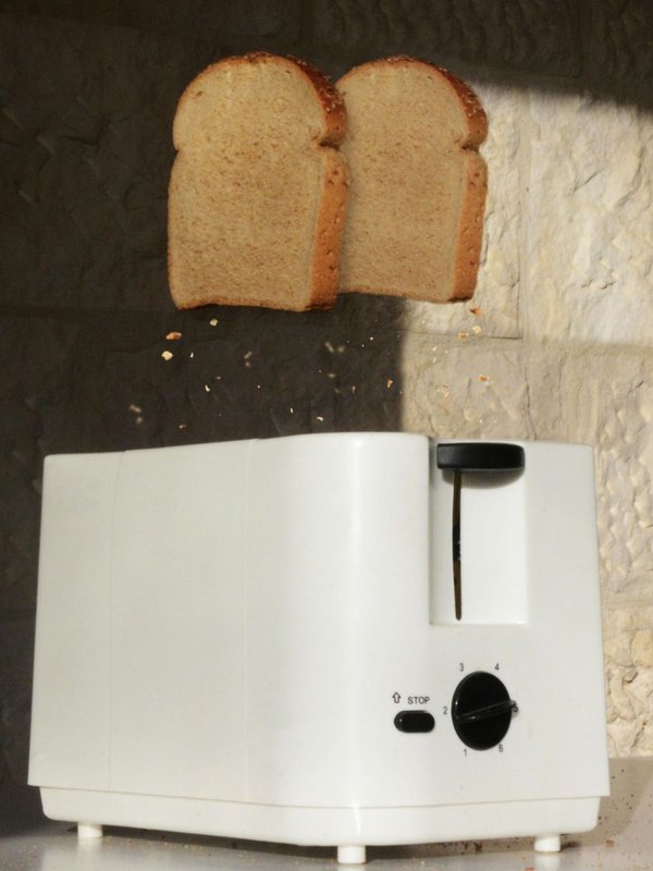 Does toasting bread reduce calories