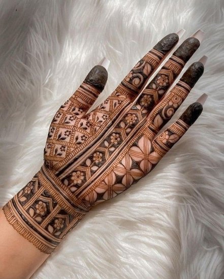 Floral Mehndi patterns